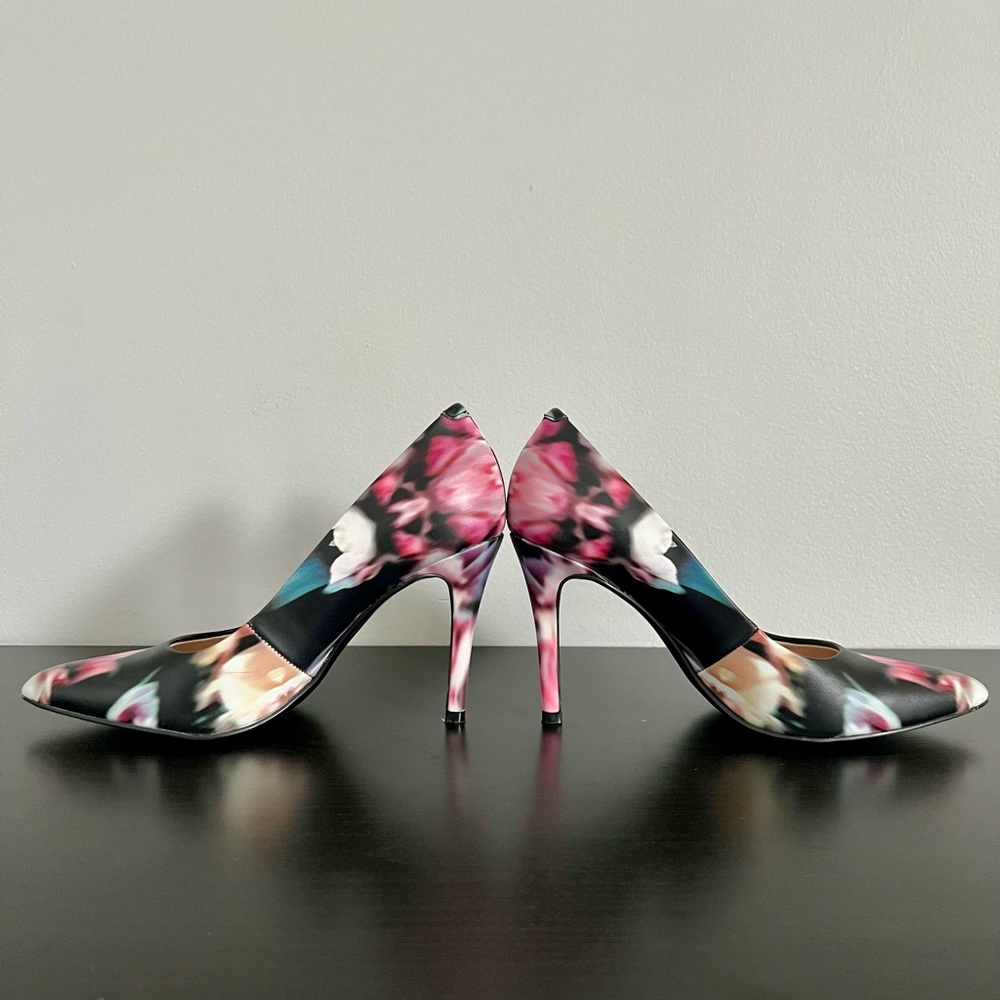 Nine West Black Floral Heels Pumps Size 5.5 | 3” Heel | Elegant Dress Shoes - Picture 6 of 10